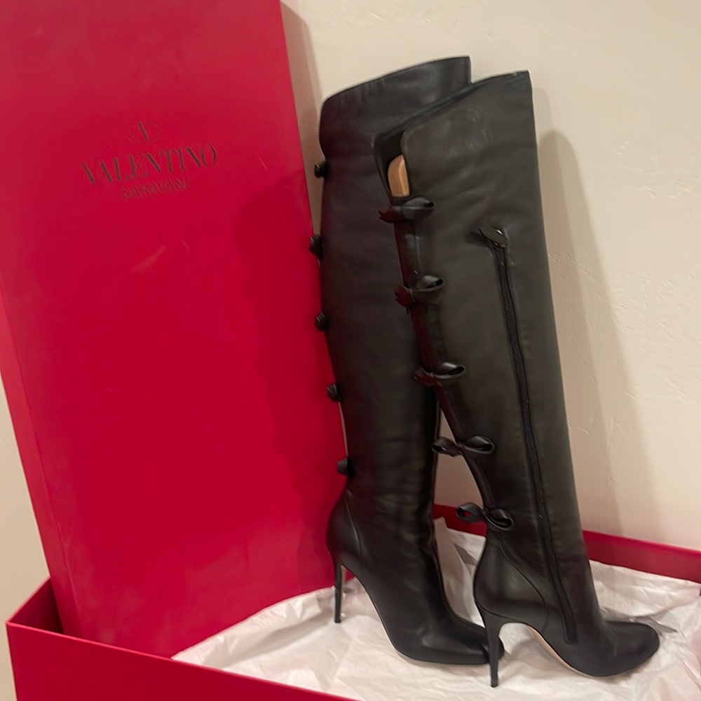 Valentino Garavani Thigh High Boots comes with dust bag and original box